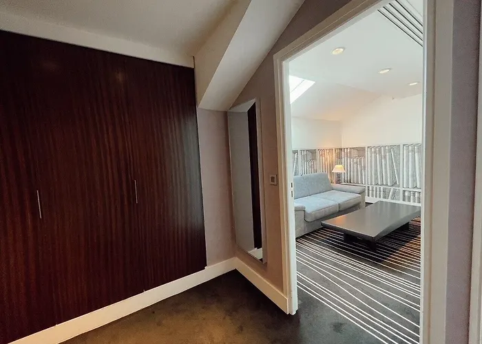 Maison Pic 5*