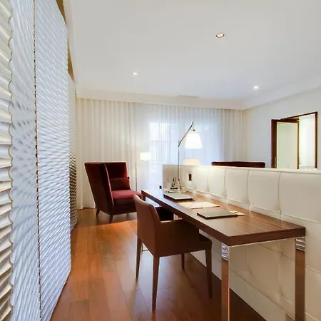 Maison Pic מלון ואלנס