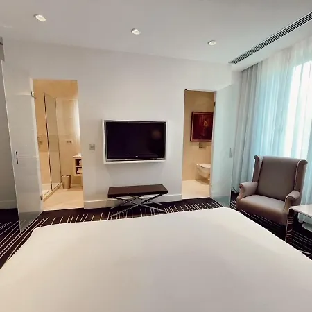 Hotel Maison Pic 5*