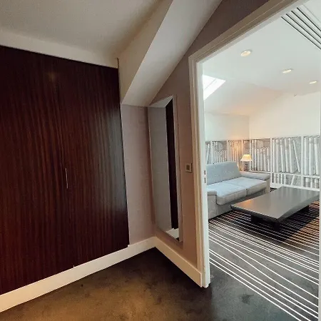 Maison Pic 5*